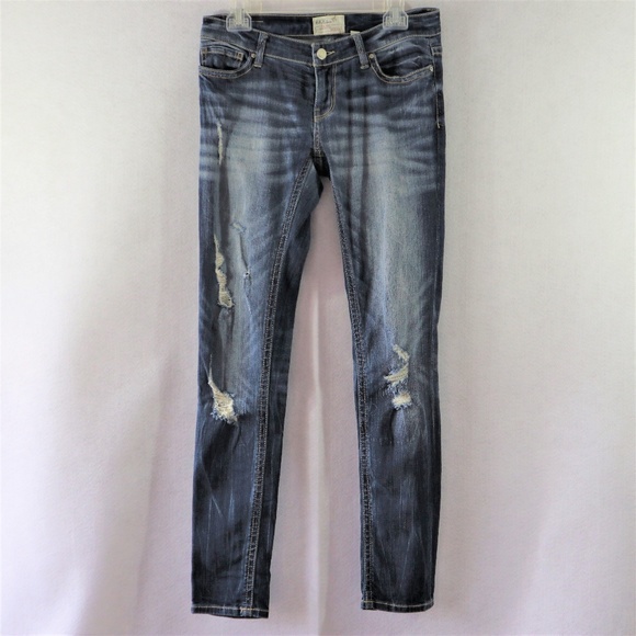 BKE Distressed Skinny Jeans BUCKLE 26 31.5 Inseam - Picture 1 of 8
